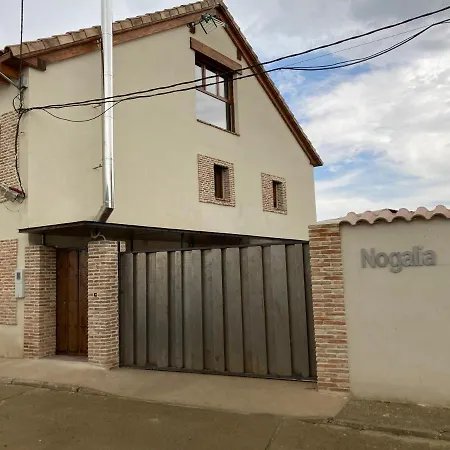 Semesterbostad Nogalia Villanueva de los Nabos