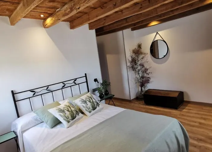 Nogalia * Villanueva de los Nabos